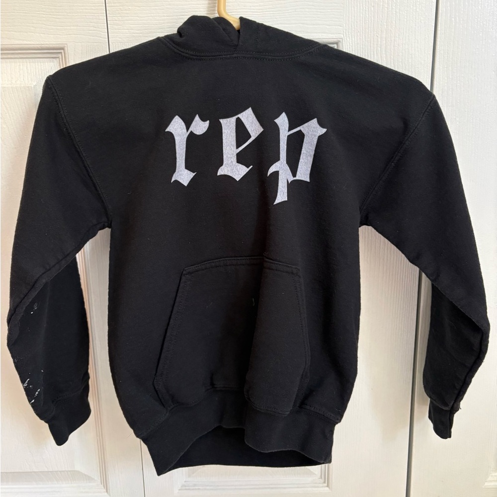 Gildan Black Crewneck Sweater with Taylor Swift 'REP' Design